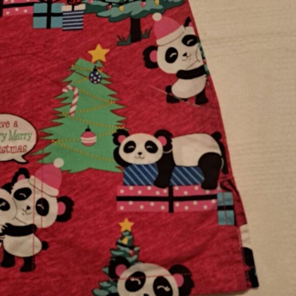 Christmas Panda women's size Small scrub top, EUC - Picture 4 of 4